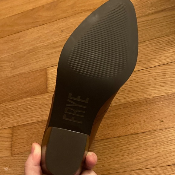 Frye Women's 7.5M Tan Leather Mules - Picture 3 of 5